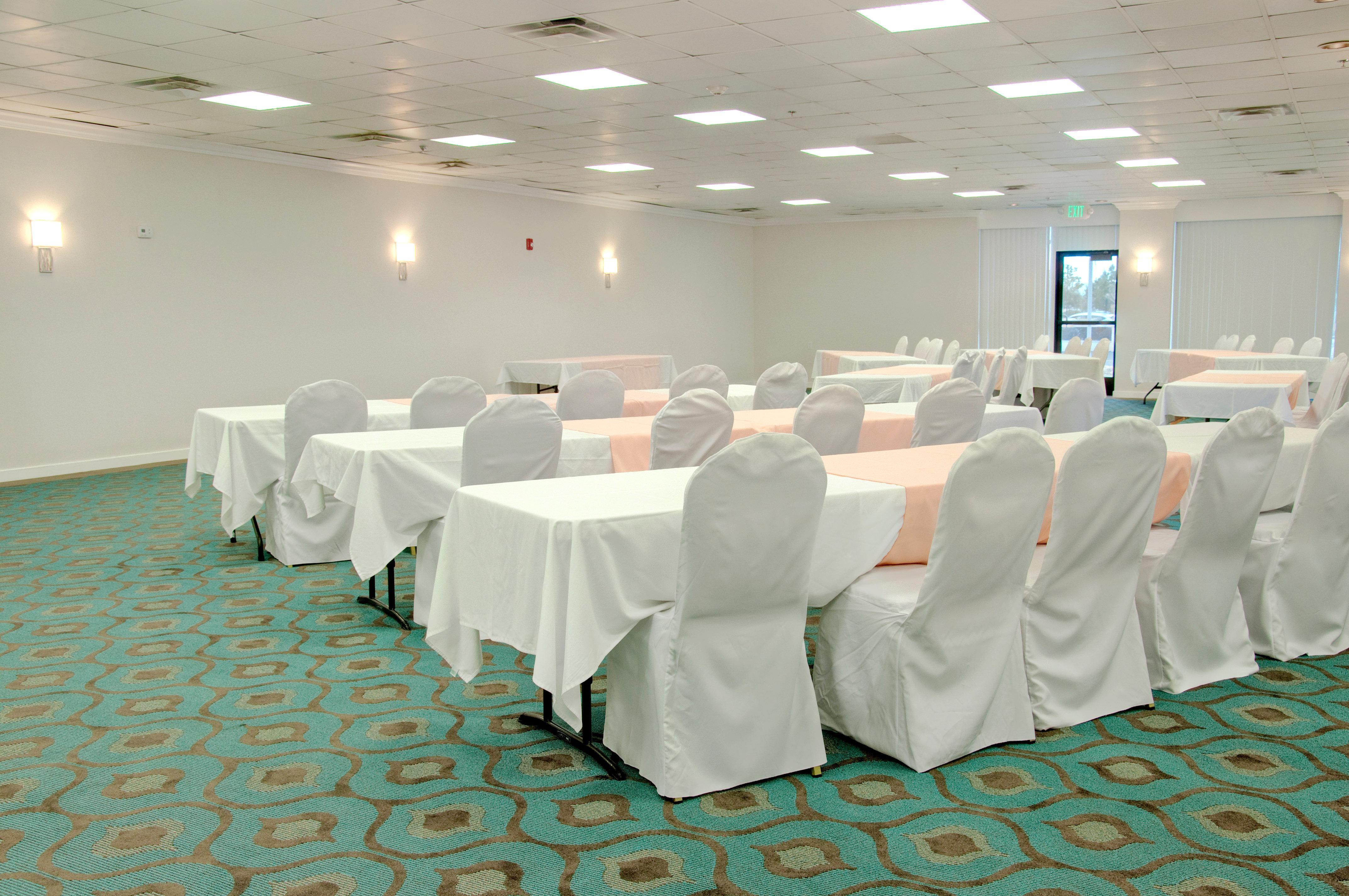 Holiday Inn Victorville By Ihg Екстер'єр фото