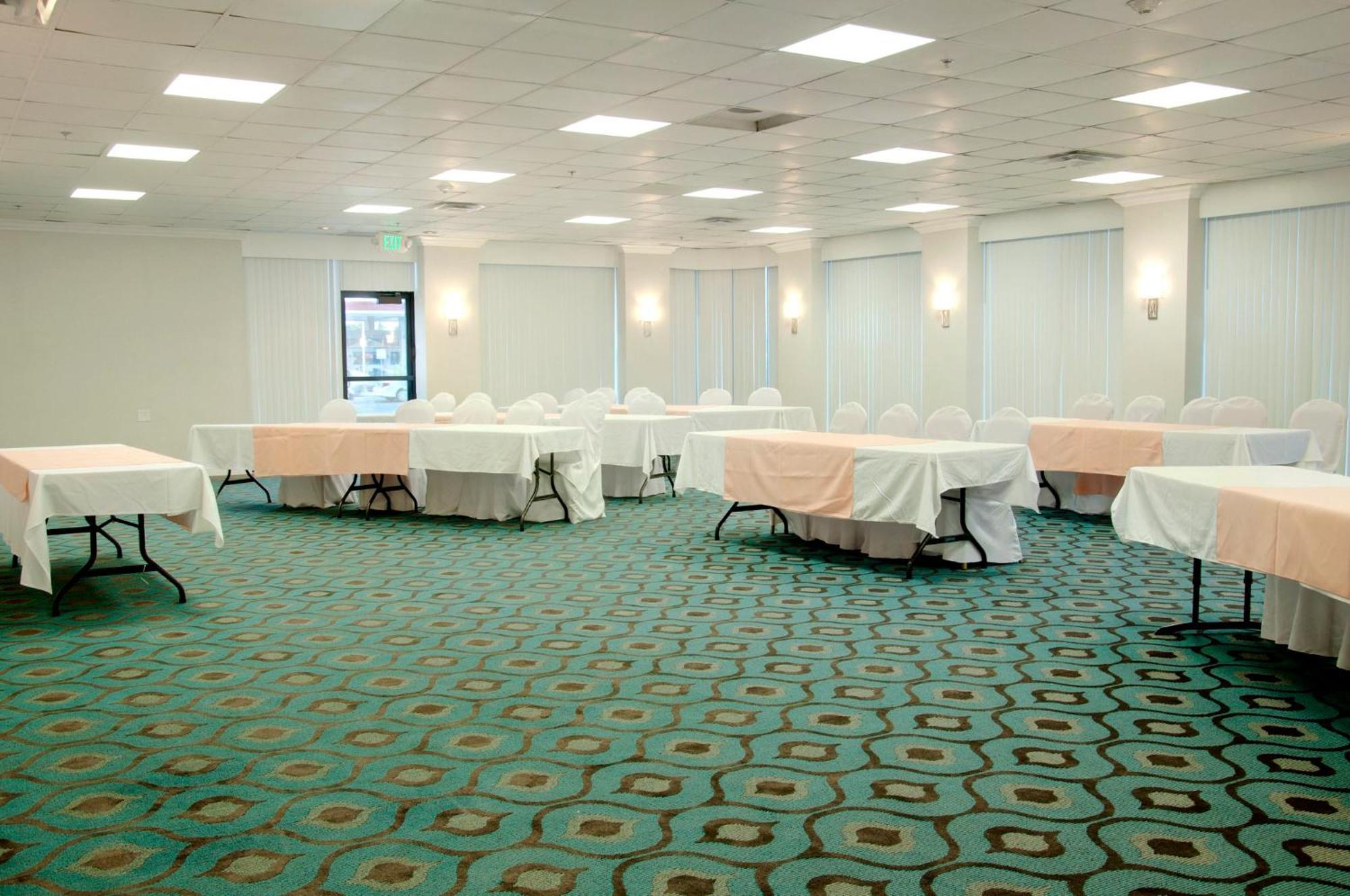 Holiday Inn Victorville By Ihg Екстер'єр фото